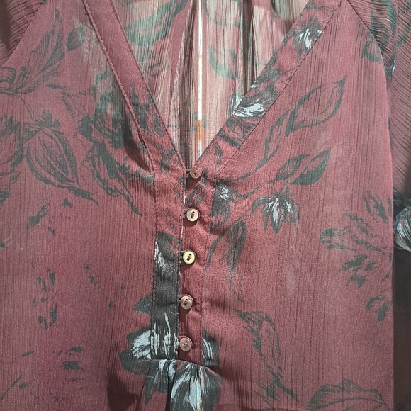 Maurices brand women's burgandy floral print size large sheer Blouse tunic top - Picture 3 of 7